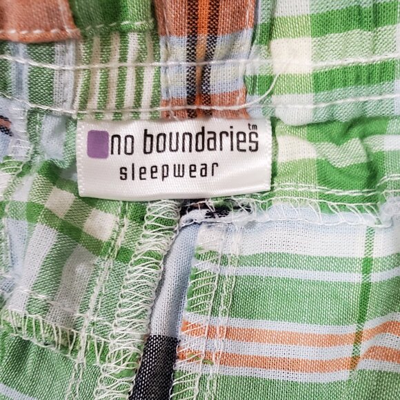 No Boundaries Sleepwear Juniors' Woven Bermuda Sleep Short L (11/13) - Picture 6 of 7